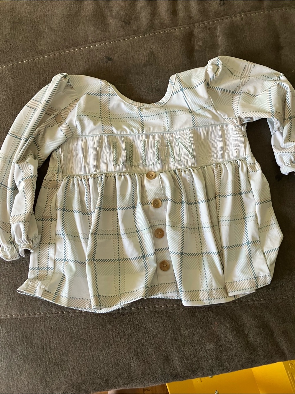 Smocked Plaid Long-Sleeve Lillian sewn on. White & Light Blue
